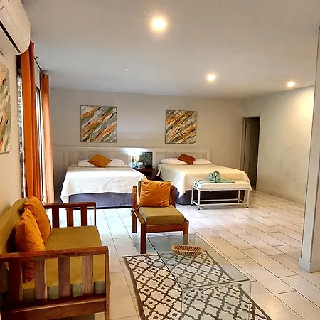 Hotel Plaza Yara-3